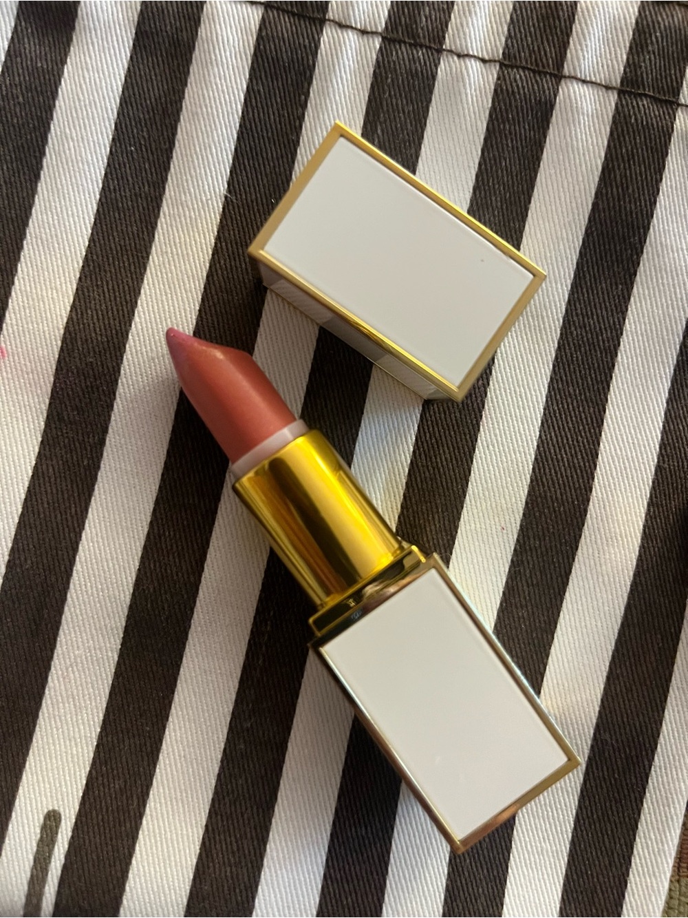 Tom Ford lipstick 09 Skinny Dip - Picture 2 of 5